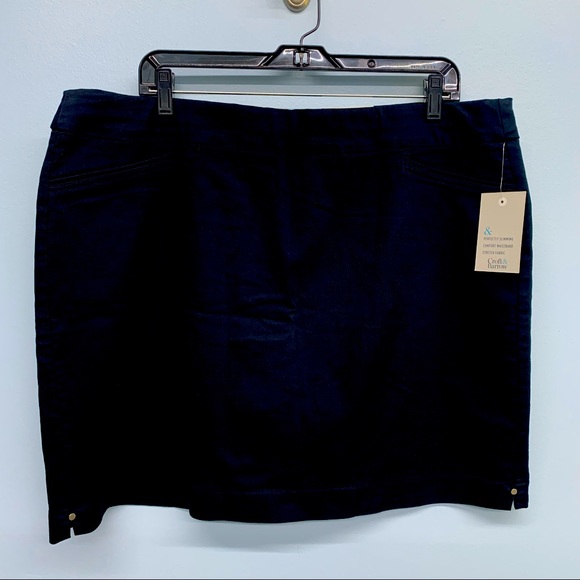 Croft Barrow Nwt Black Skort Size 8 